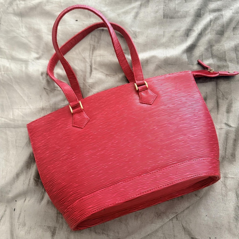 Tote Bag Womens Medium Red Faux Leather Textured Zip Top Shoulder Purse Handbag